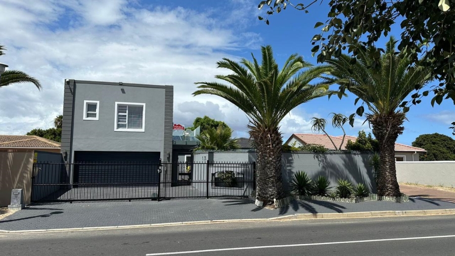 3 Bedroom Property for Sale in Parklands Western Cape